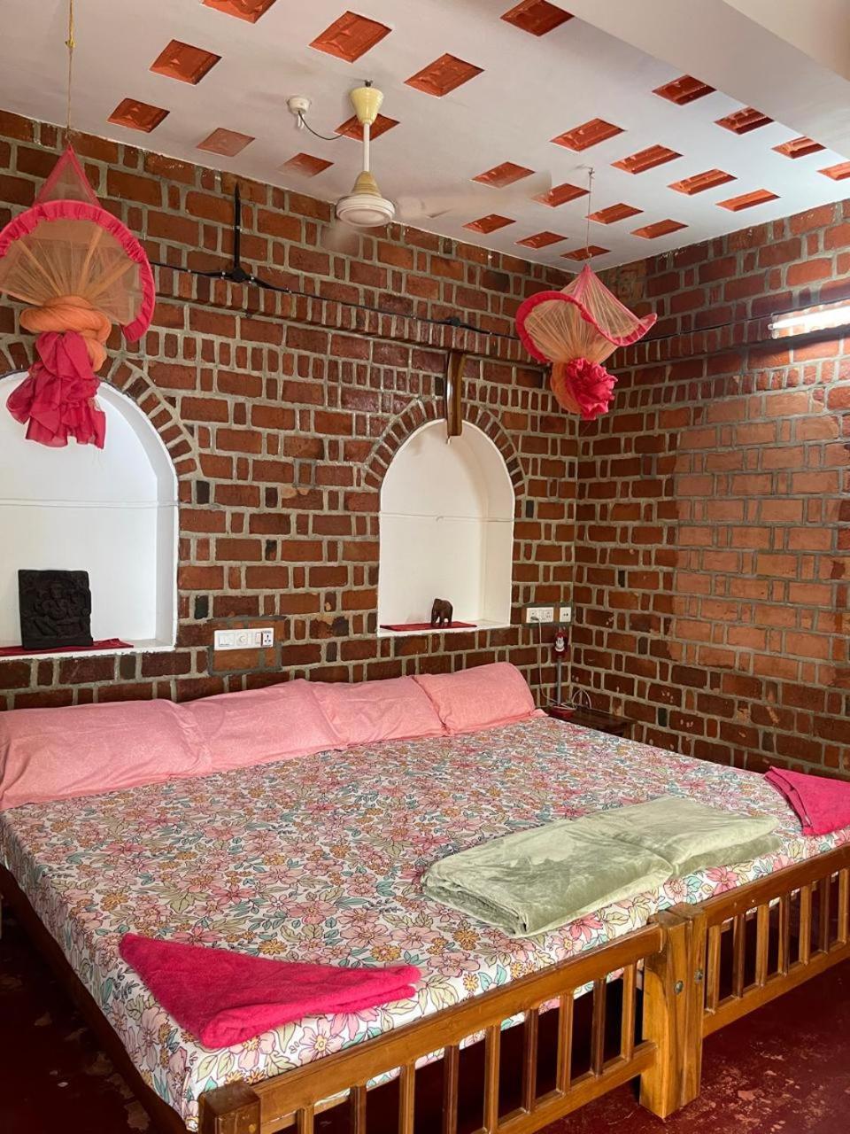 Ashtamudivillas Kollam Eksteriør bilde