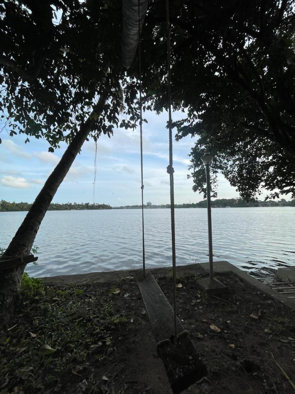 Ashtamudivillas Kollam Eksteriør bilde